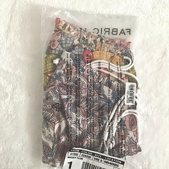 J. CREW Liberty Florals Ruffle Trim Two Nonmedical Face Masks NWT - Picture 6 of 6
